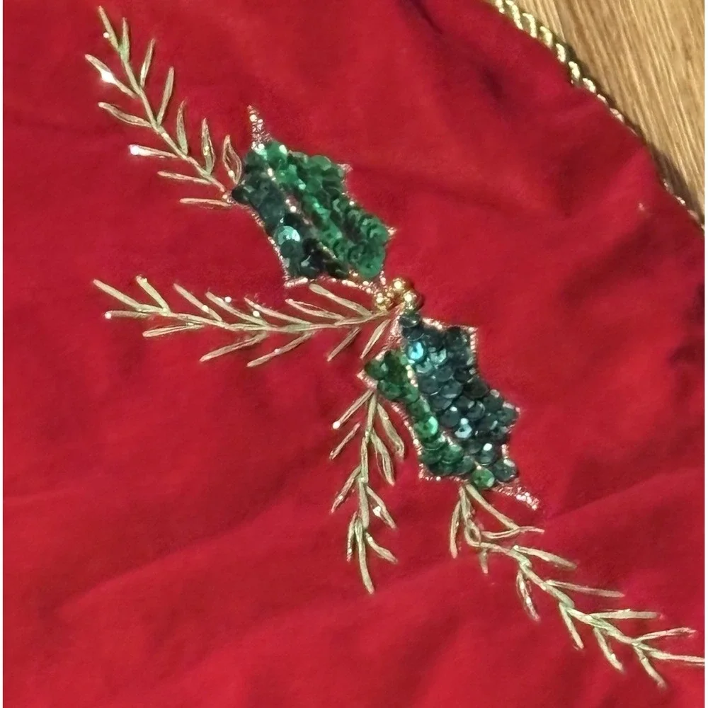 Christmas Tree‎ Skirt VTG Sequin Holly Leaves Embroidery Velor Red 47 Inches